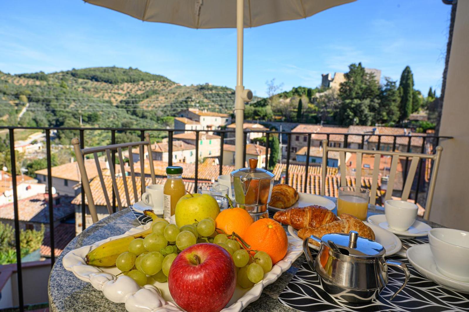Il Chiostro Appartamenti & Suites Suvereto Exterior photo