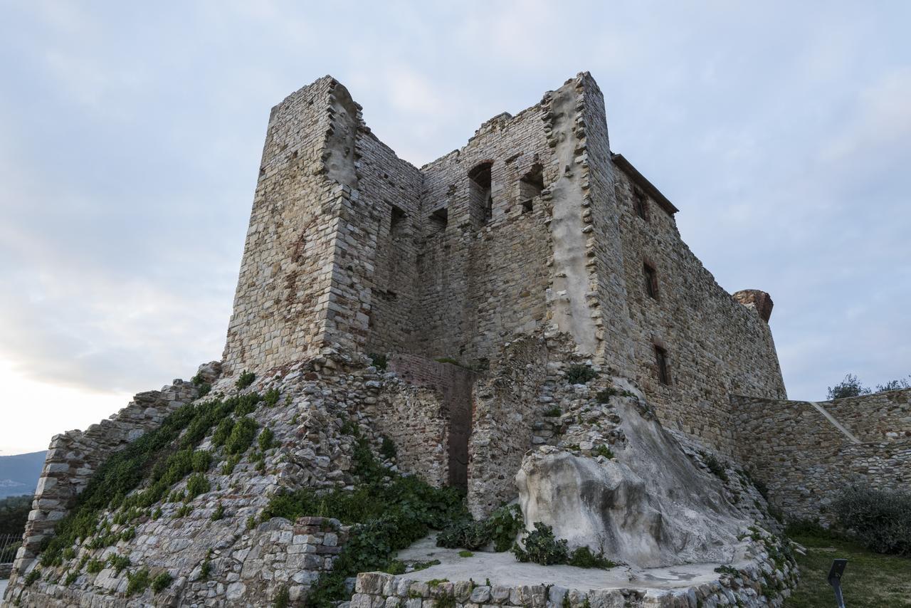 Il Chiostro Appartamenti & Suites Suvereto Exterior photo